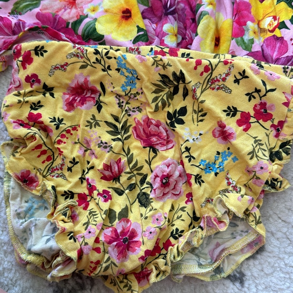 Posh Peanut Toddler Sets - 2T Tops and Bloomers - Hawaiian Prints Retired - Picture 4 of 9